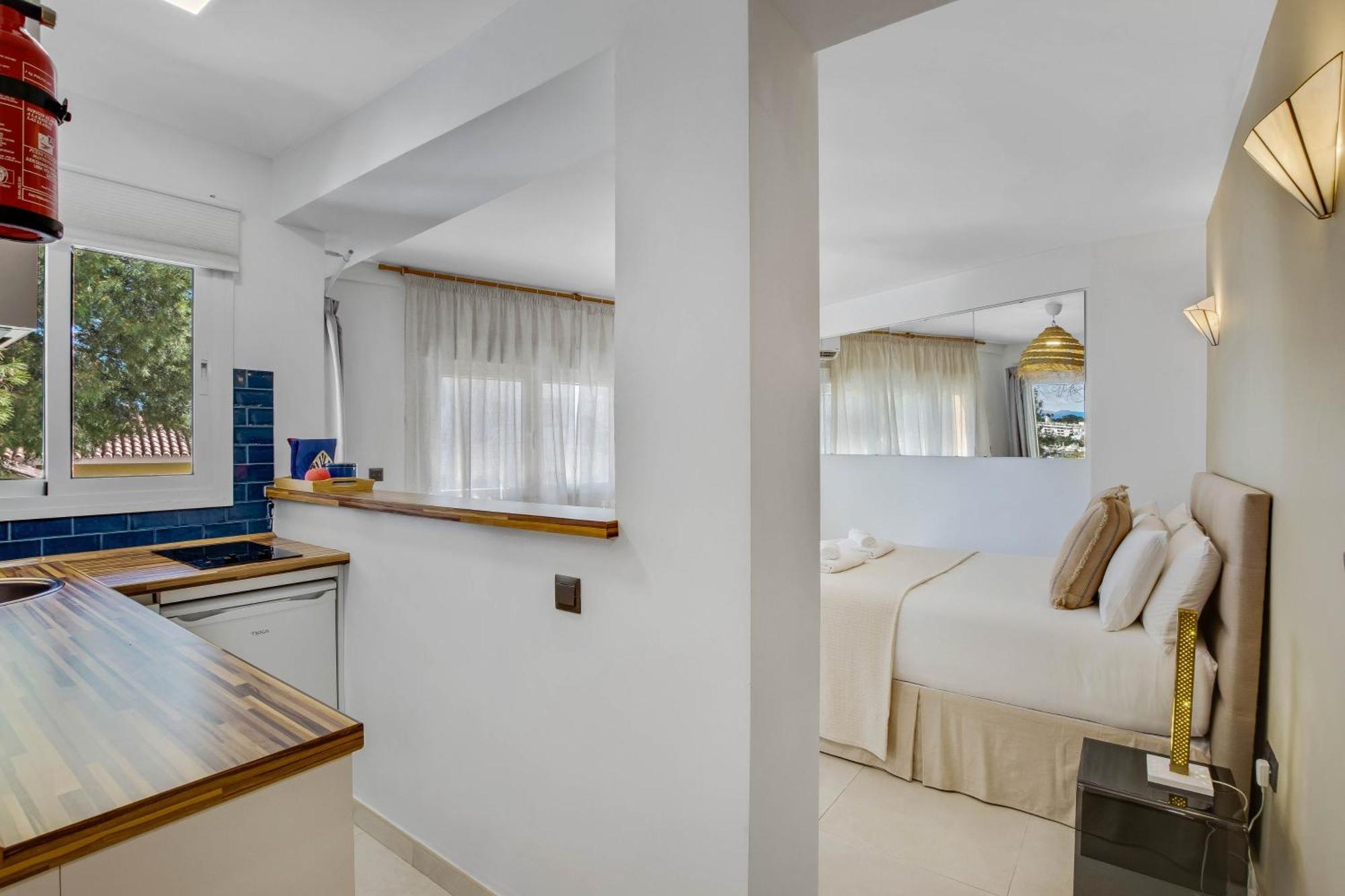 Shiny Studio With Pool & Carihuela Beach At 500M Torremolinos Kültér fotó