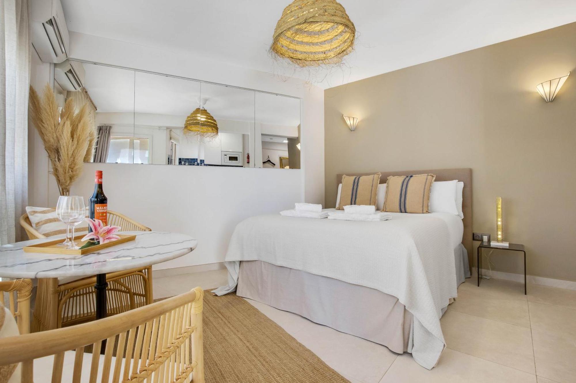 Shiny Studio With Pool & Carihuela Beach At 500M Torremolinos Kültér fotó